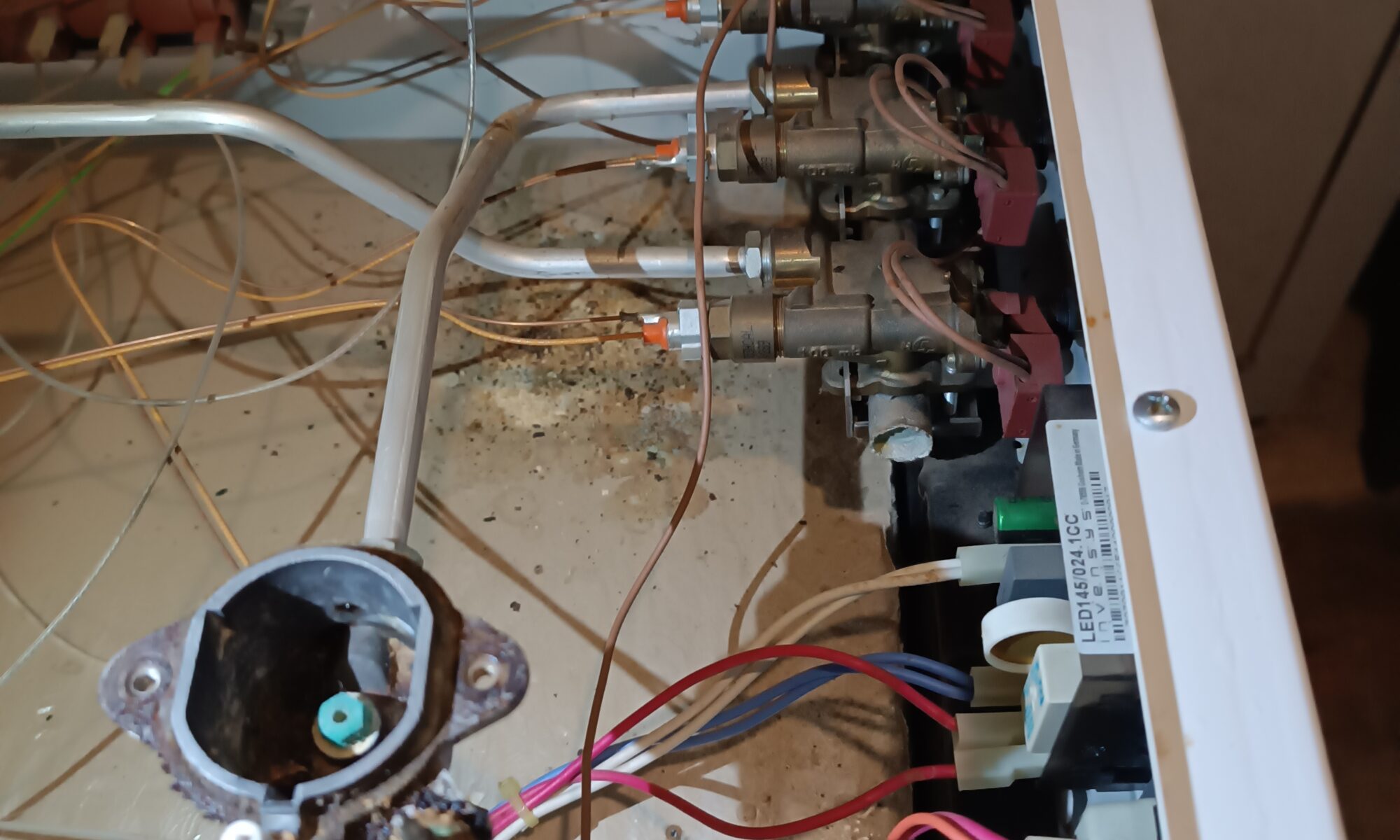 Ремонт газовой плиты Индезит